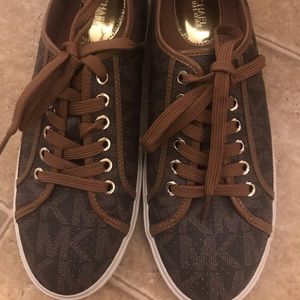Michael Kors women’s logo sneakers size 8.5